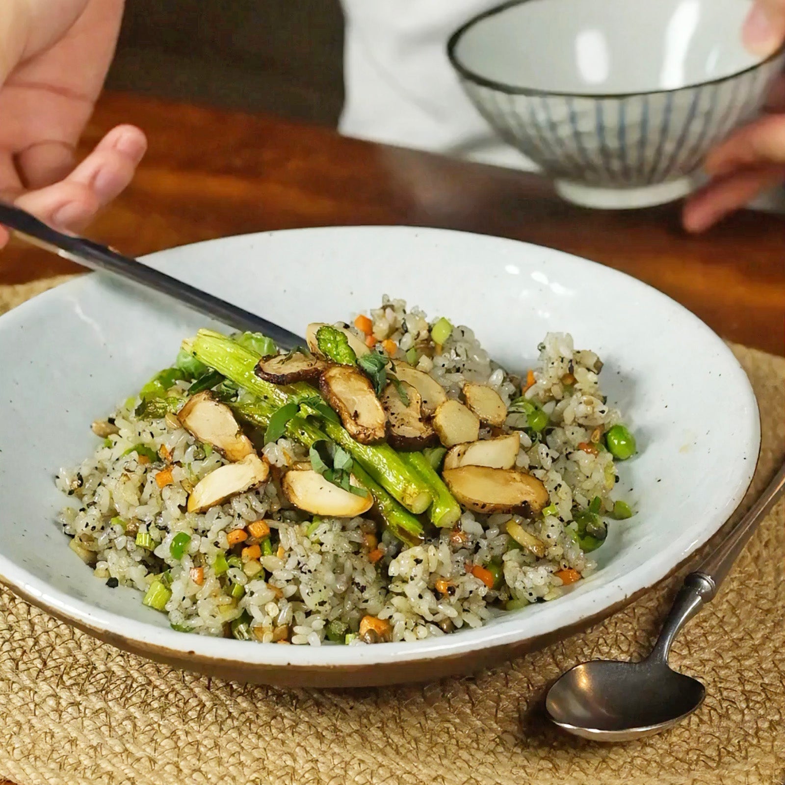 15-Minute Mushroom Fried Rice (Vegetarian) 🍄